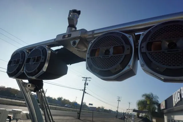 Slide: The Image of MasterCraft X24 2022 - 49