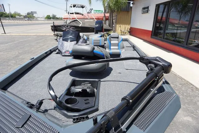 Slide: The Image of Ranger RT178 2025 - 19