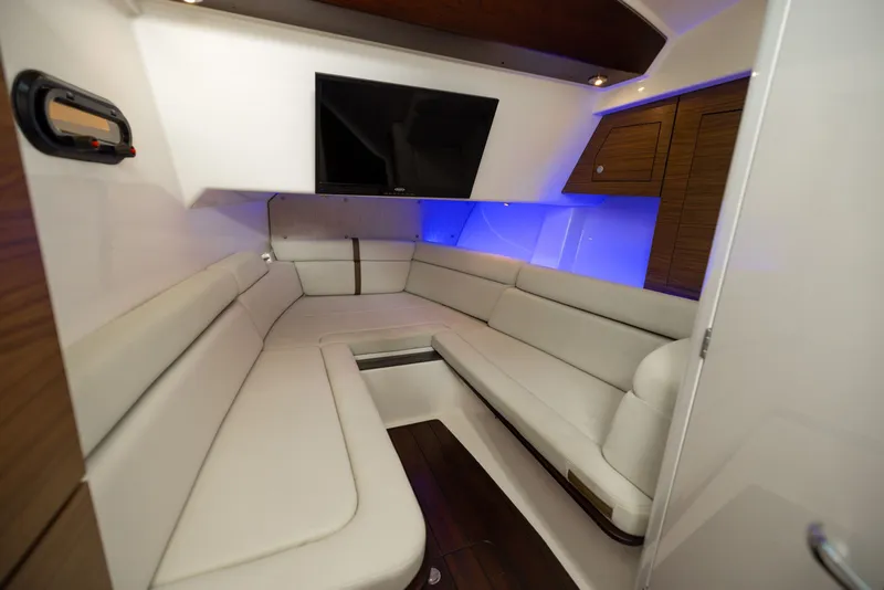 Slide: The Image of Boston Whaler 350 Realm 2023 - 13