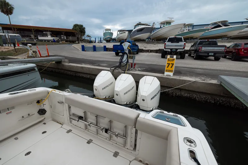 Slide: The Image of Boston Whaler 350 Realm 2023 - 18
