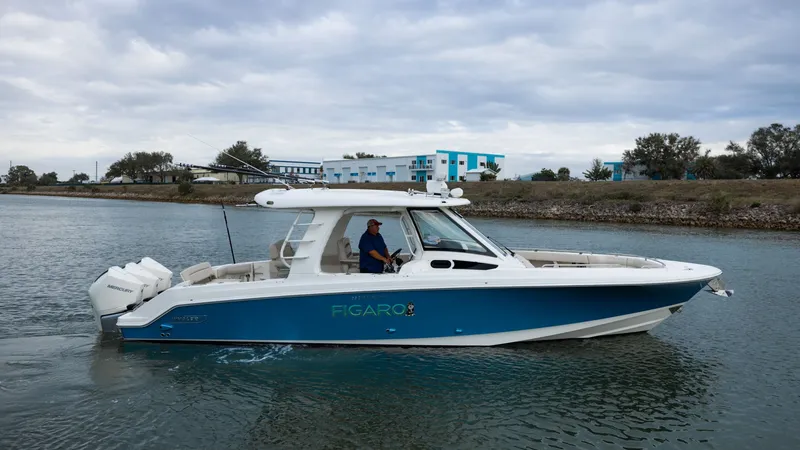 Slide: The Image of Boston Whaler 350 Realm 2023 - 2