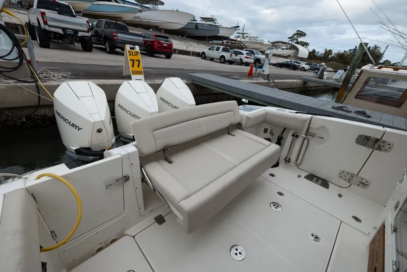 Slide: The Image of Boston Whaler 350 Realm 2023 - 28