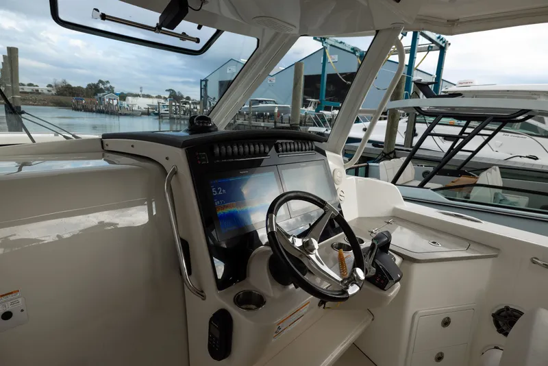 Slide: The Image of Boston Whaler 350 Realm 2023 - 40