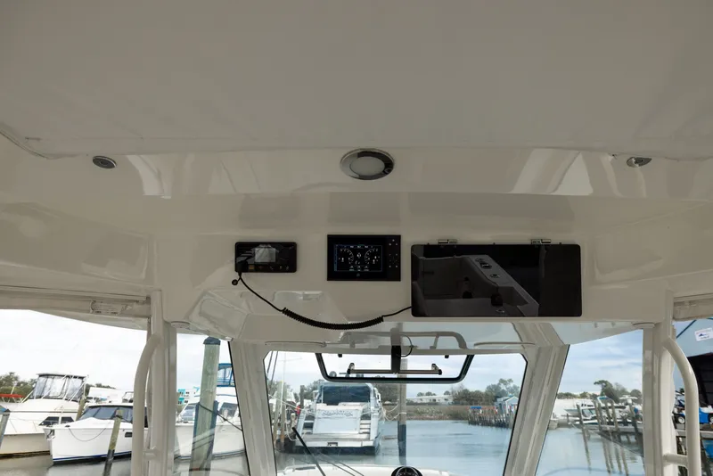 Slide: The Image of Boston Whaler 350 Realm 2023 - 43
