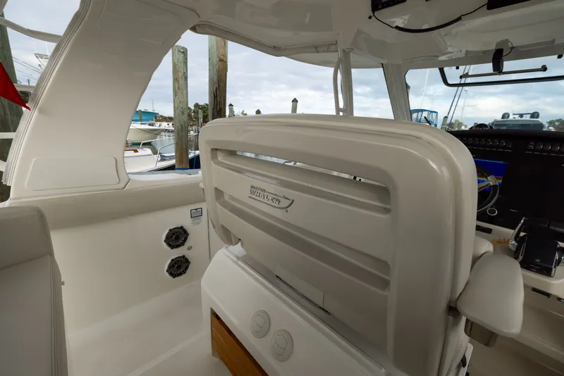 Slide: The Image of Boston Whaler 350 Realm 2023 - 45