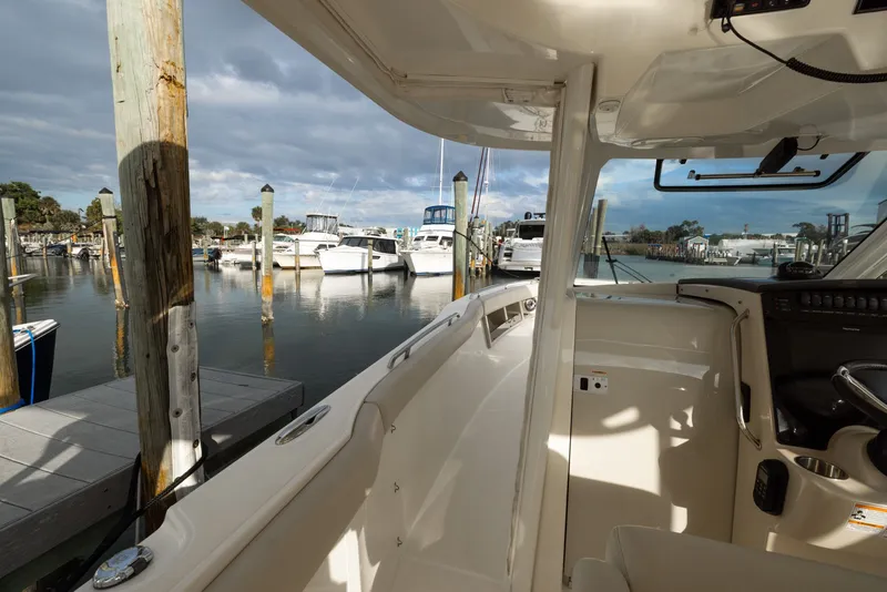 Slide: The Image of Boston Whaler 350 Realm 2023 - 48