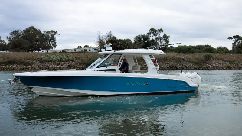 Slide: The Image of Boston Whaler 350 Realm 2023 - 7