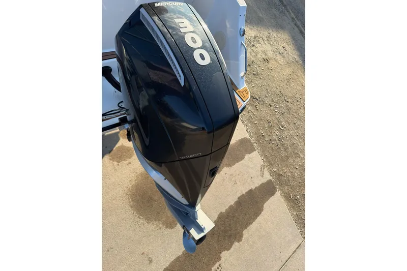 Slide: The Image of Mercury 300 outboard engine on 2022 Boston Whaler 240 Vantage boat. - 9