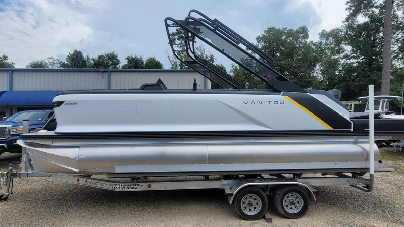 Slide: The Image of Manitou EXPLORE 22 MAX SWITCHBACK 2025 - 2