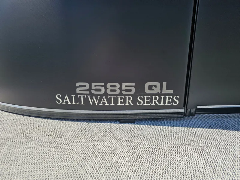 Slide: The Image of Avalon Catalina 2585 QL Saltwater Series lettering, 2026 model. - 10