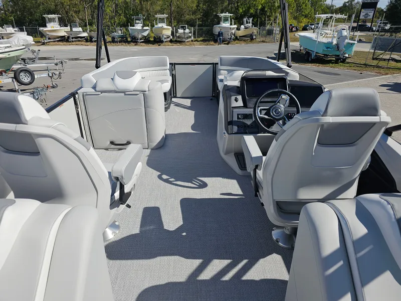 Slide: The Image of Interior view of Avalon Catalina 2585 Quad Lounger 2026 pontoon boat. - 29