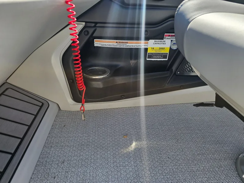 Slide: The Image of Interior of 2026 Avalon Catalina 2585 Quad Lounger pontoon boat. - 33