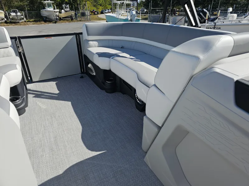 Slide: The Image of Interior of Avalon Catalina 2585 Quad Lounger 2026 pontoon boat. - 37