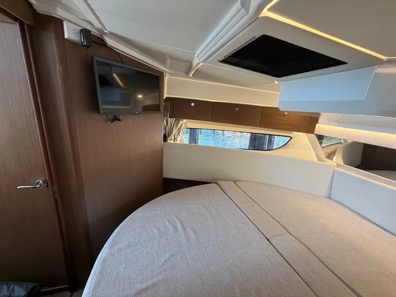 Slide: The Image of Jeanneau NC 1095 Fly 2023 - 13