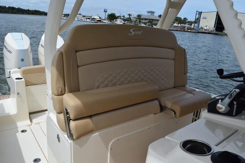 Slide: The Image of Scout 330 LXF 2026 - 23