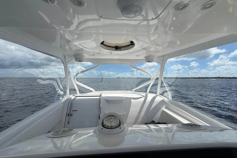 Slide: The Image of 2008 Hydra-Sports Vector 3500 VX boat interior with ocean view and clear sky. - 25