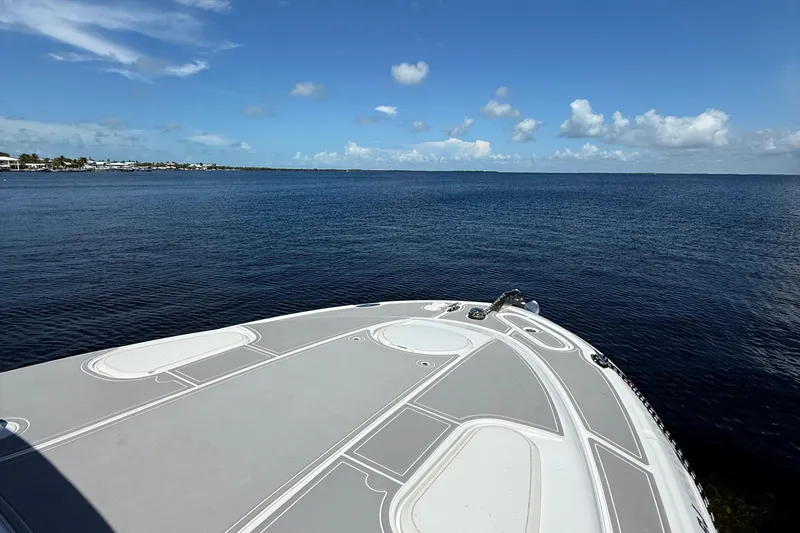 Slide: The Image of 2008 Hydra-Sports Vector 3500 VX boat on calm ocean under blue sky. - 29