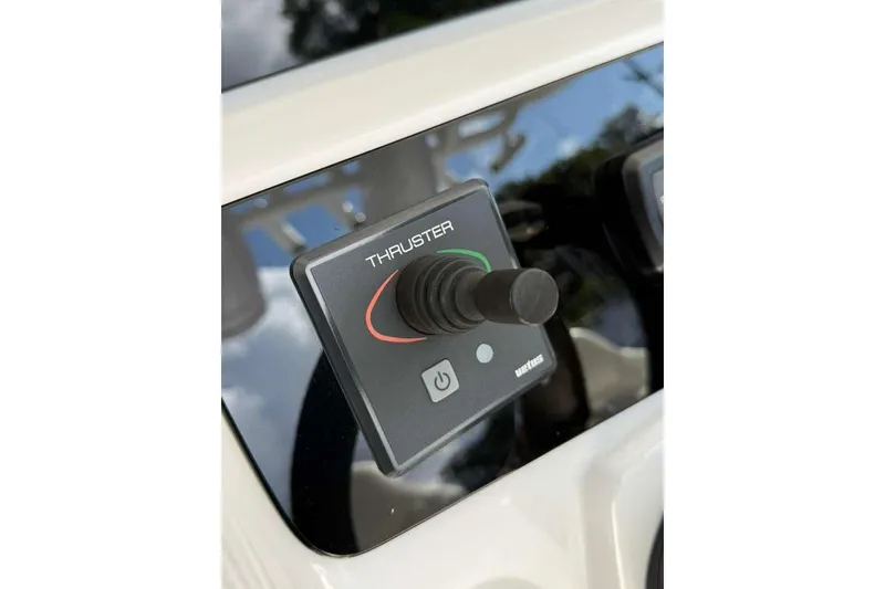 Slide: The Image of Joystick control panel on 2008 Hydra-Sports Vector 3500 VX boat. - 47