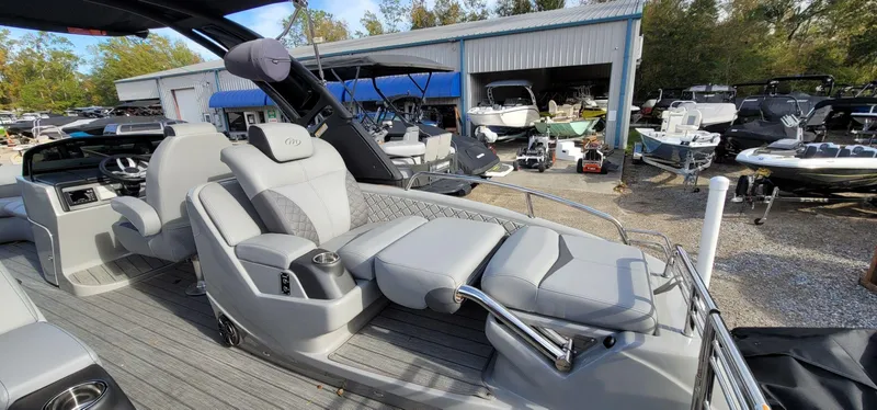 Slide: The Image of Manitou LX 27 SRW 2023 - 12