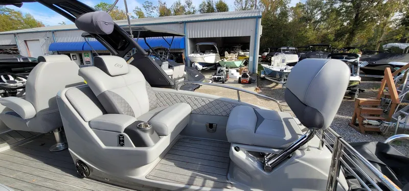 Slide: The Image of Manitou LX 27 SRW 2023 - 13