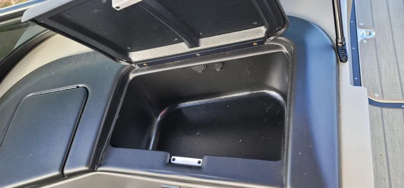 Slide: The Image of Manitou LX 27 SRW 2023 - 25