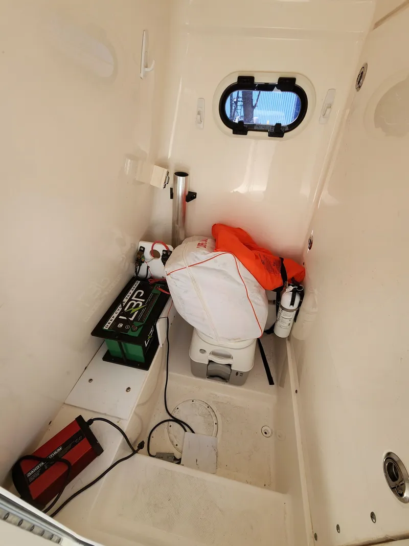 Slide: The Image of 2022 SEA BORN 26 LX - Image 31 - 31