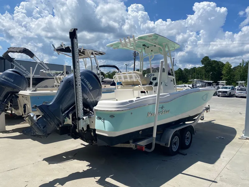 Slide: The Image of NauticStar 231 Hybrid 2021 - 23