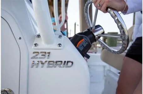 Slide: The Image of NauticStar 231 Hybrid 2021 - 8