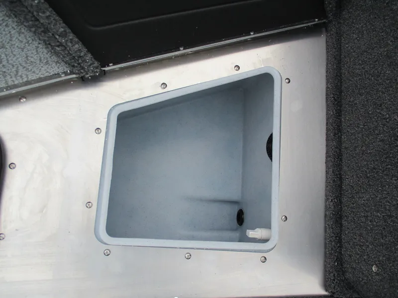 Slide: The Image of Lund 1775 Impact XS Sport 2026 - 10