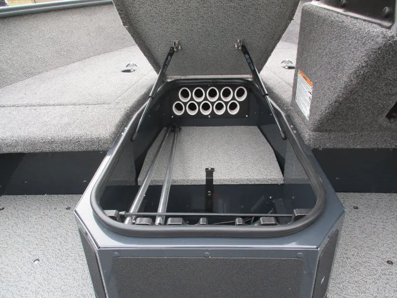 Slide: The Image of Lund ADVENTURE 1675 SS 2026 - 5