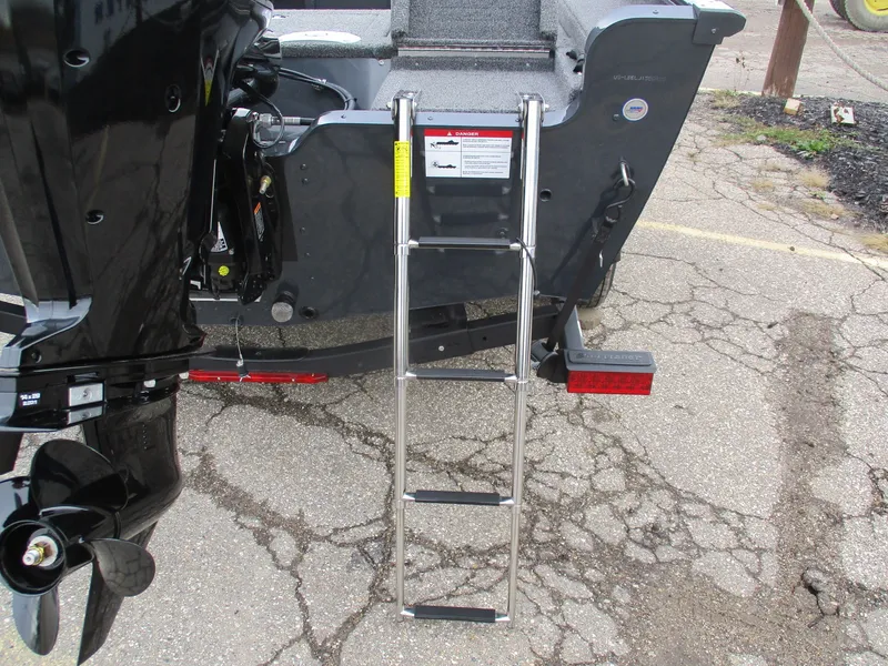 Slide: The Image of Lund ADVENTURE 1675 SS 2026 - 8