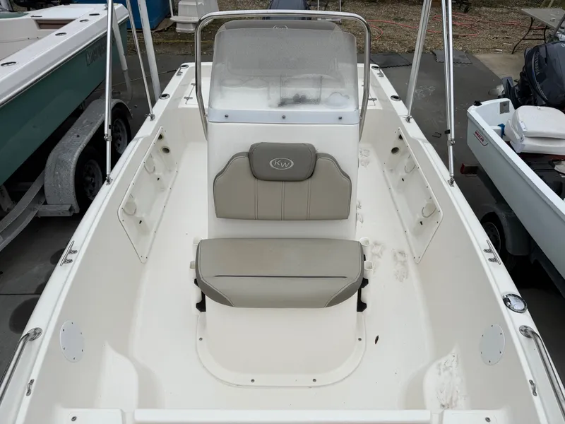 Slide: The Image of Key West 1720 Center Console 2022 - 8