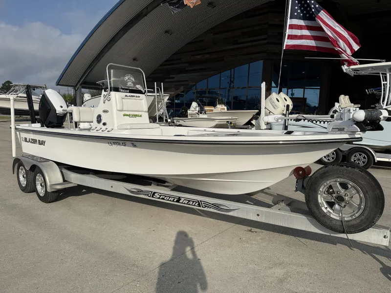 Slide: The Image of Blazer Bay 2200 2017 - 11