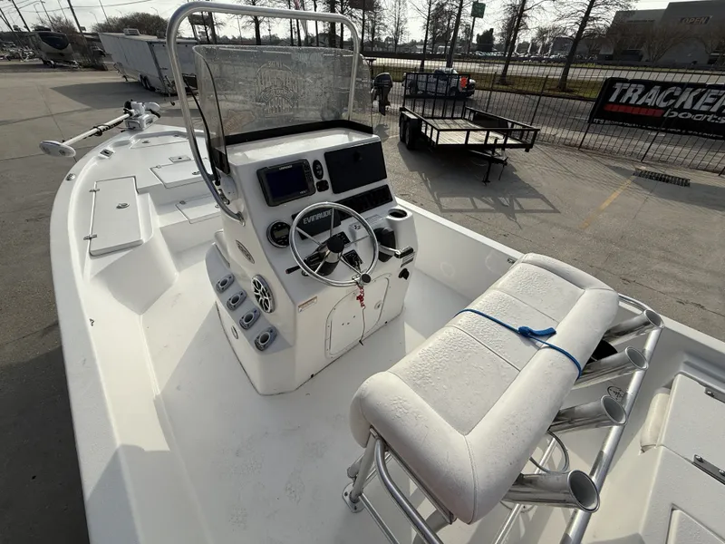 Slide: The Image of Blazer Bay 2200 2017 - 5