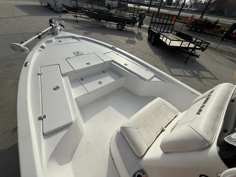 Slide: The Image of Blazer Bay 2200 2017 - 6