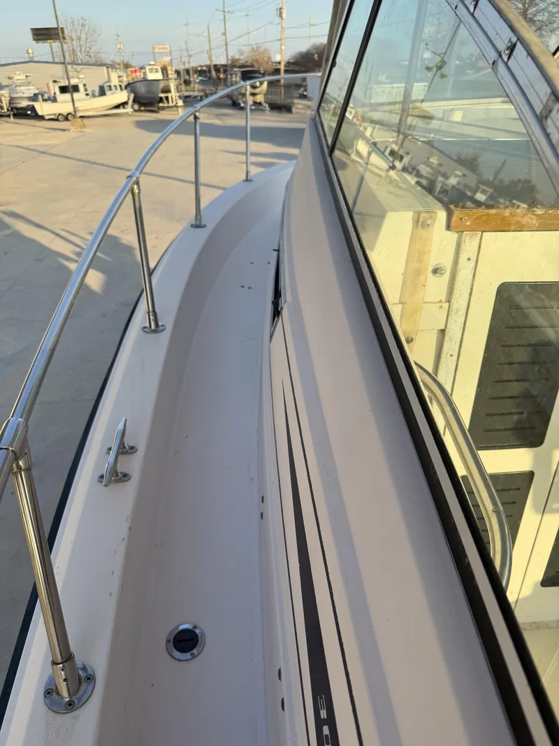 Slide: The Image of Grady-White Marlin 300 1992 - 7