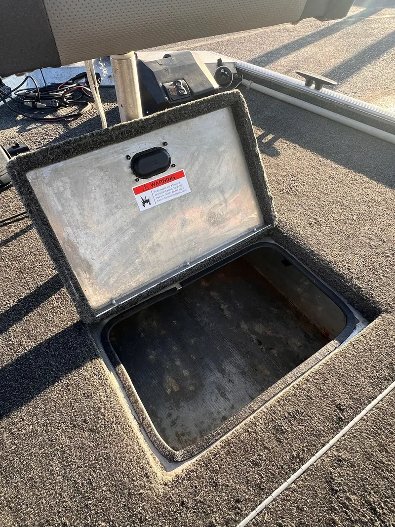 Slide: The Image of Crestliner 16 Storm 2013 - 15