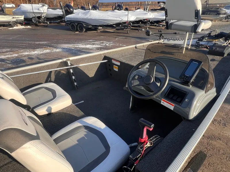 Slide: The Image of Crestliner 16 Storm 2013 - 16