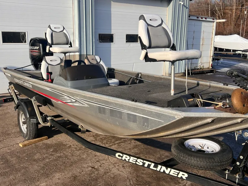 Slide: The Image of Crestliner 16 Storm 2013 - 26