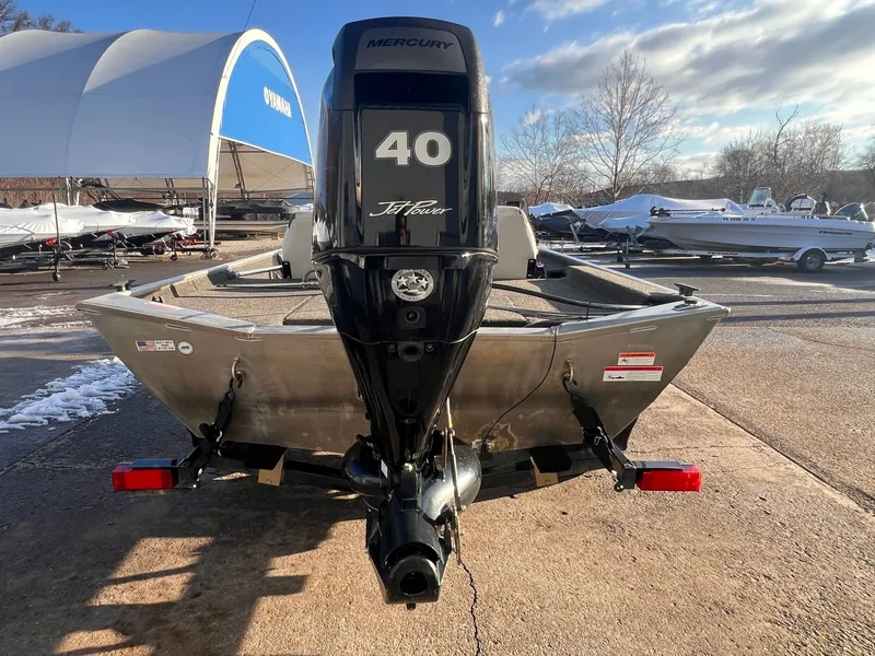 Slide: The Image of Crestliner 16 Storm 2013 - 4