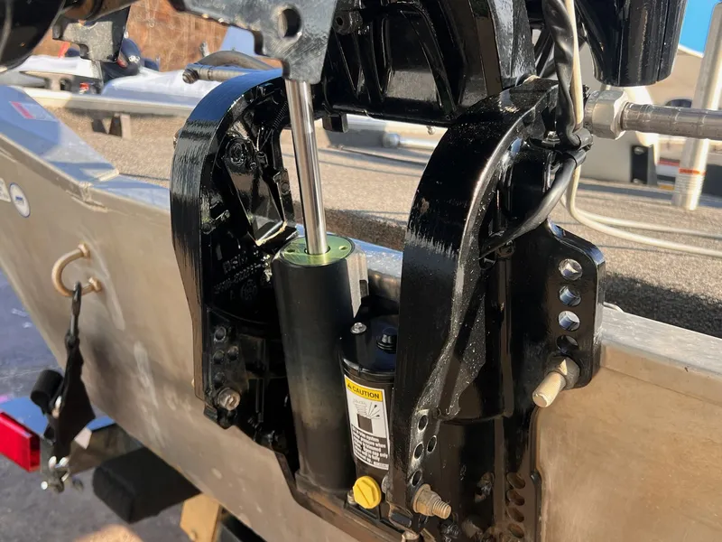 Slide: The Image of Crestliner 16 Storm 2013 - 9