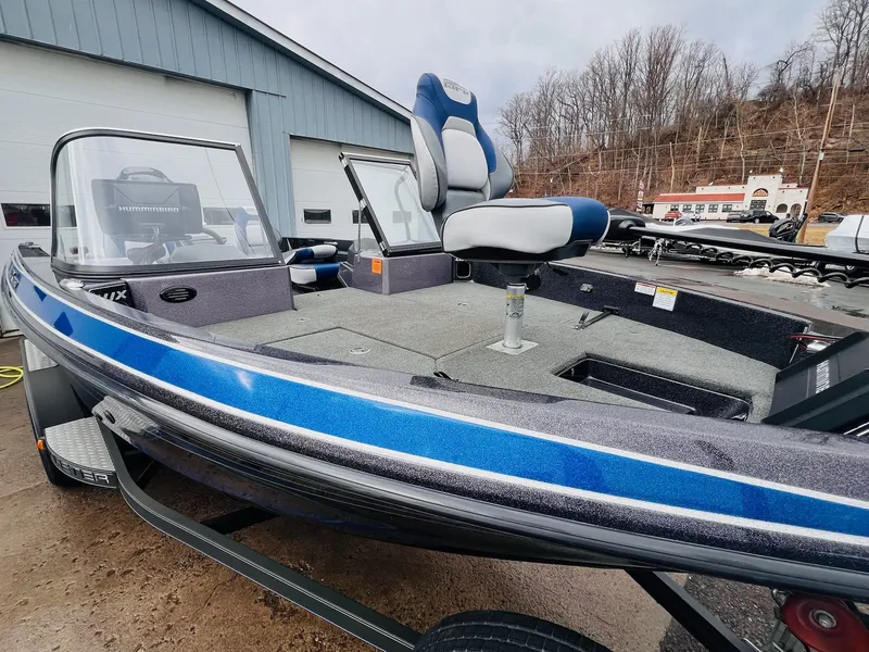 Slide: The Image of Skeeter WX2060 2020 - 33