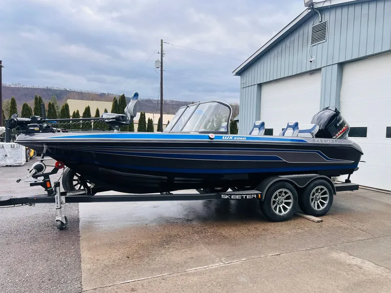 Slide: The Image of Skeeter WX2060 2020 - 39