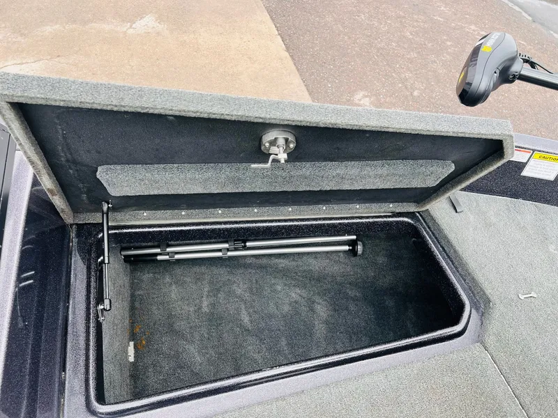 Slide: The Image of Skeeter WX2060 2020 - 44