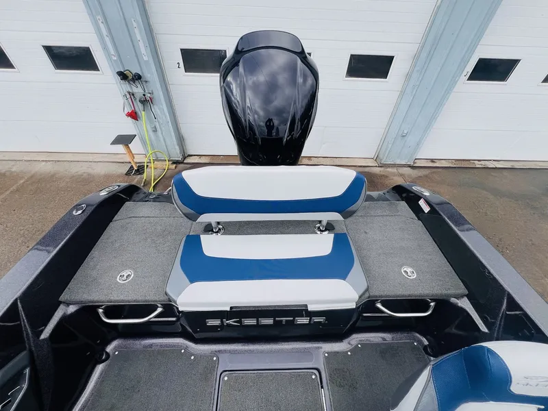 Slide: The Image of Skeeter WX2060 2020 - 47