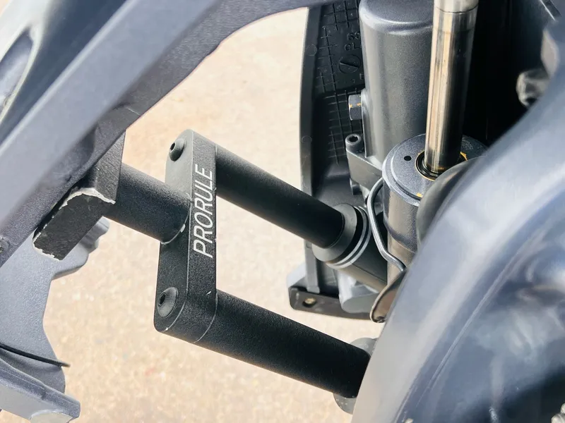 Slide: The Image of Skeeter WX2060 2020 - 8