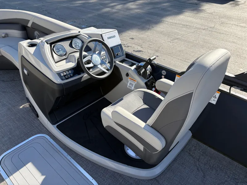 Slide: The Image of Barletta Cabrio 22UC 2025 - 10