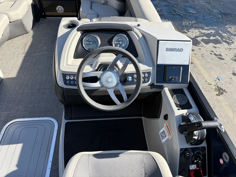 Slide: The Image of Barletta Cabrio 22UC 2025 - 11