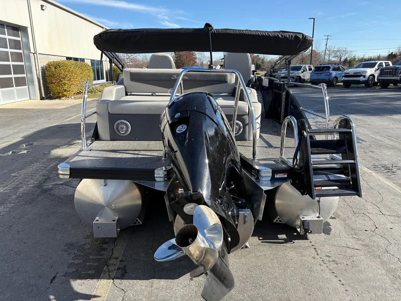 Slide: The Image of Barletta Cabrio 22UC 2025 - 5