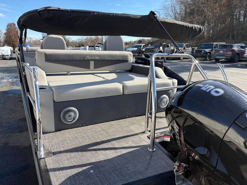 Slide: The Image of Barletta Cabrio 22UC 2025 - 6